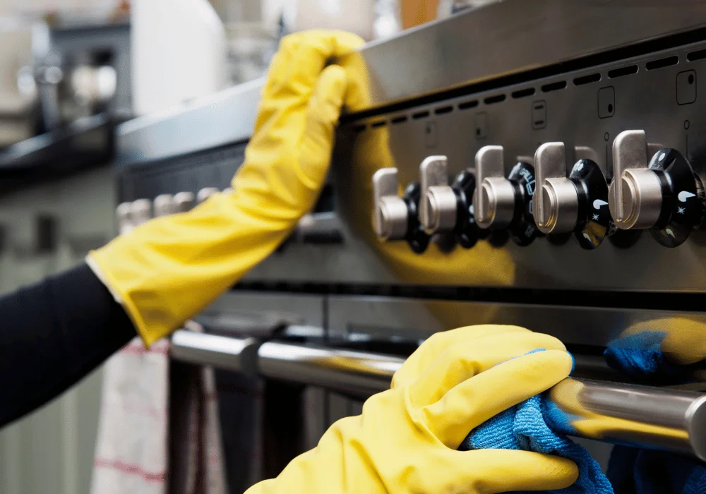 Oven and appliance cleaning in Kerry — professional degreasing, sanitising, and polishing for lasting freshness.