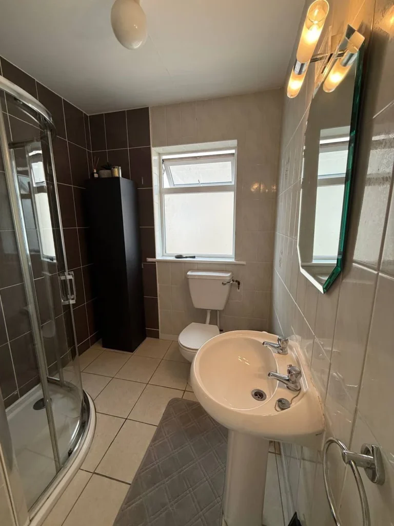 Ireland’s new short-term letting rules arrive on 20 May 2026. This guide explains what Kerry Airbnb hosts should do before the deadline.