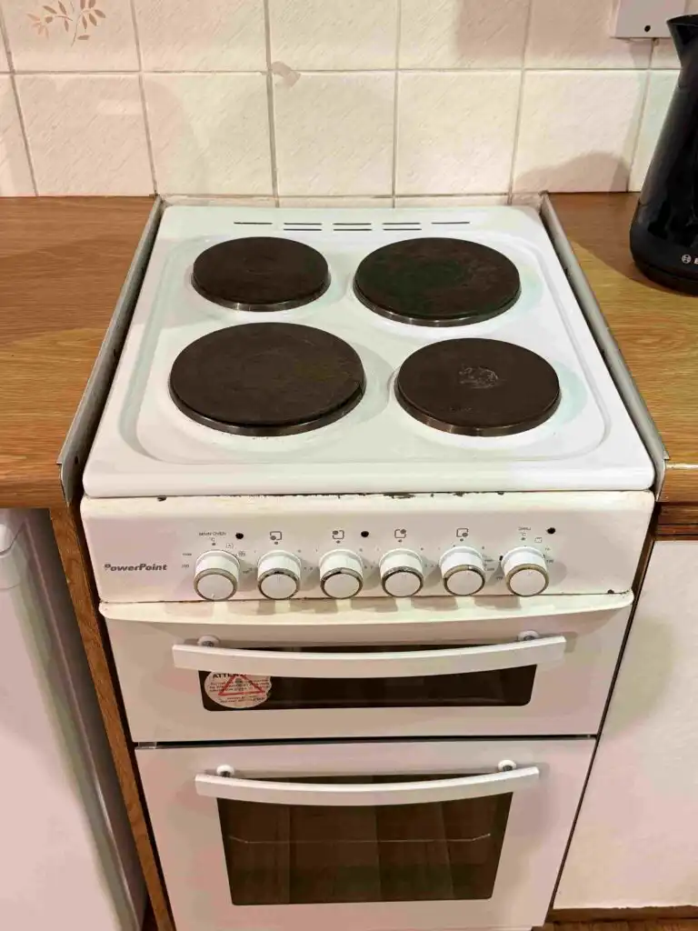 Avoid losing your rental deposit with professional end of tenancy cleaning in Tralee. Learn what landlords inspect and how to prepare your property before moving out.